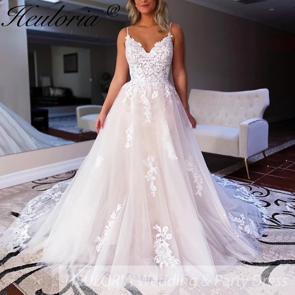HEULORIA Spaghetti Straps Boho Wedding Dress Customized Lace Applqiues V Neck Bridal Gowns Tulle A Line abito da sposa AL-QK278 Main image