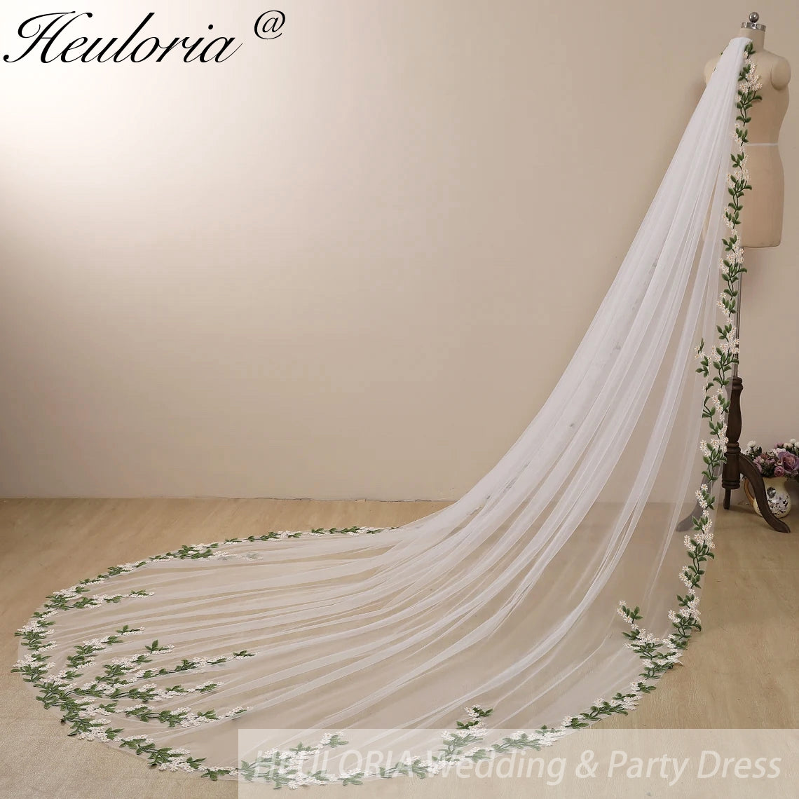 Cathedral Wedding Veil Lace bridal veil with Metal Comb Length 300cm width 300cm for Bride VL-104