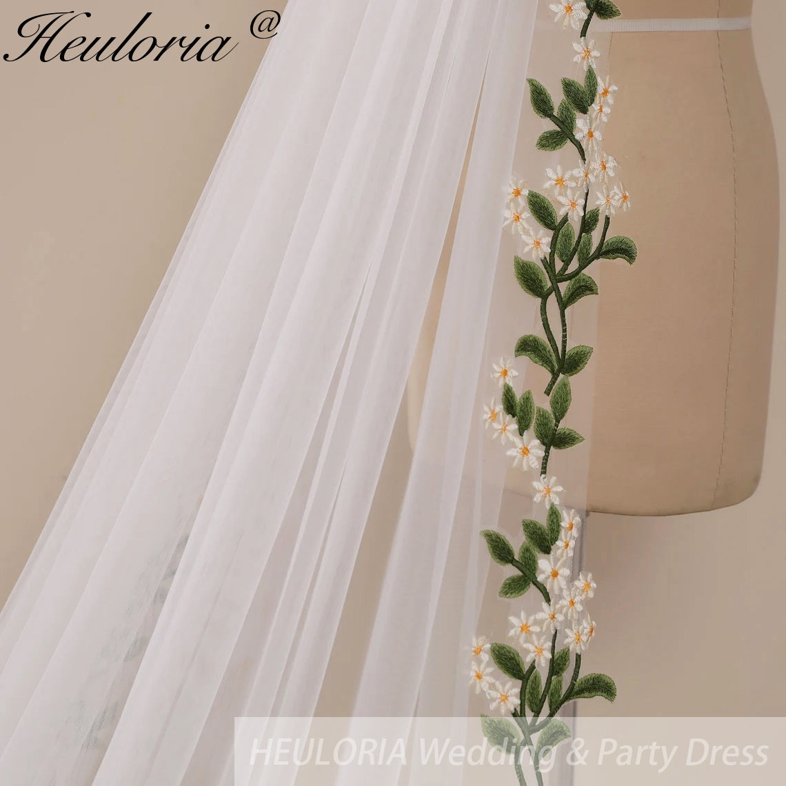 Cathedral Wedding Veil Lace bridal veil with Metal Comb Length 300cm width 300cm for Bride VL-104