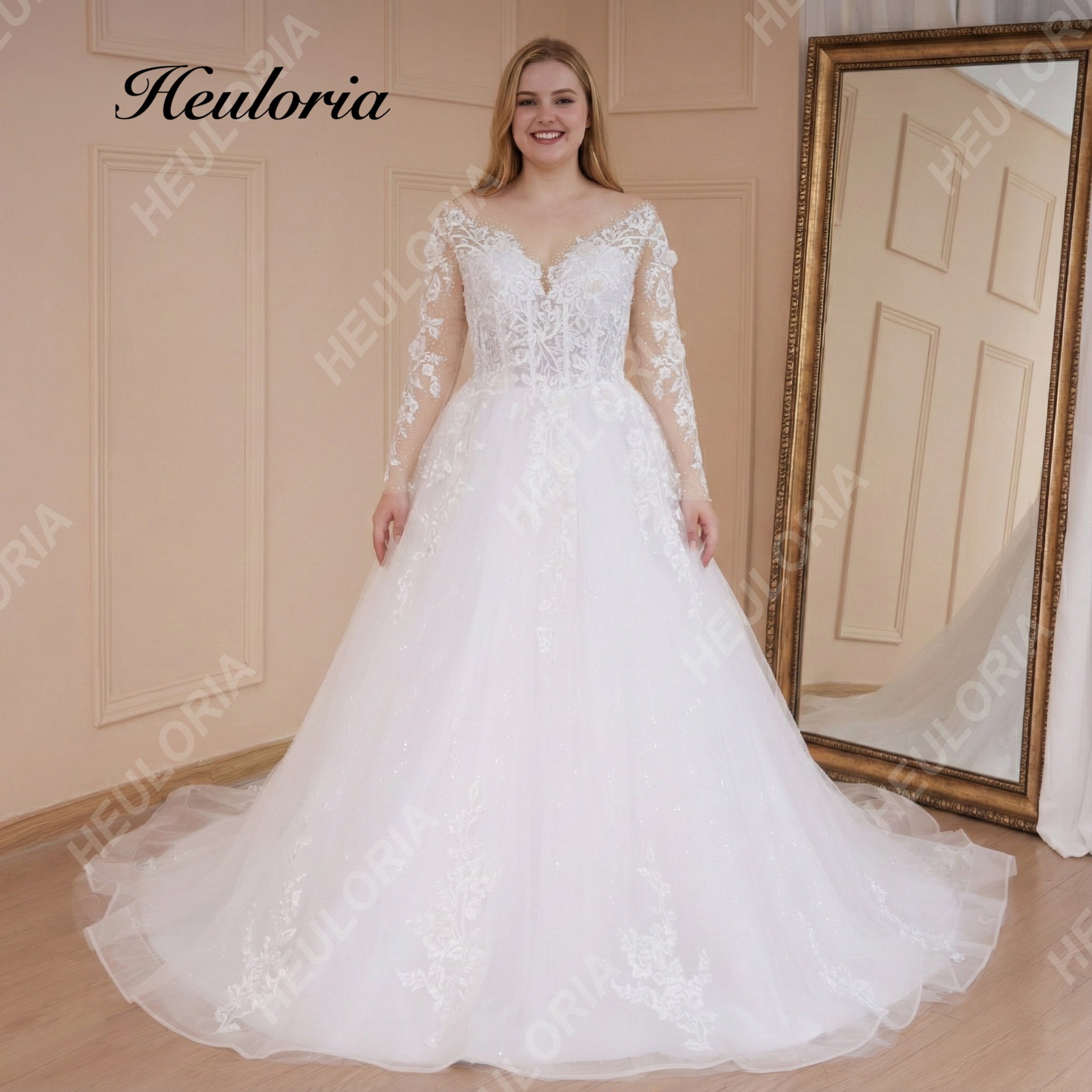 HEULORIA Illusion V-Neck Long Sleeve Lace Wedding Dress with 3D Floral Appliques & Shimmering A-Line Skirt AL-559 plus Image principale du produit