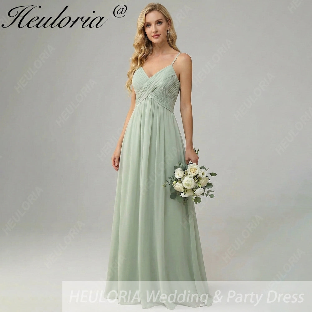 HEULORIA Dusty Sage V-Neck Criss-Cross Pleated Chiffon Maxi Dress - Adjustable Spaghetti Straps Bridesmaid Dress ED-254 Image principale du produit