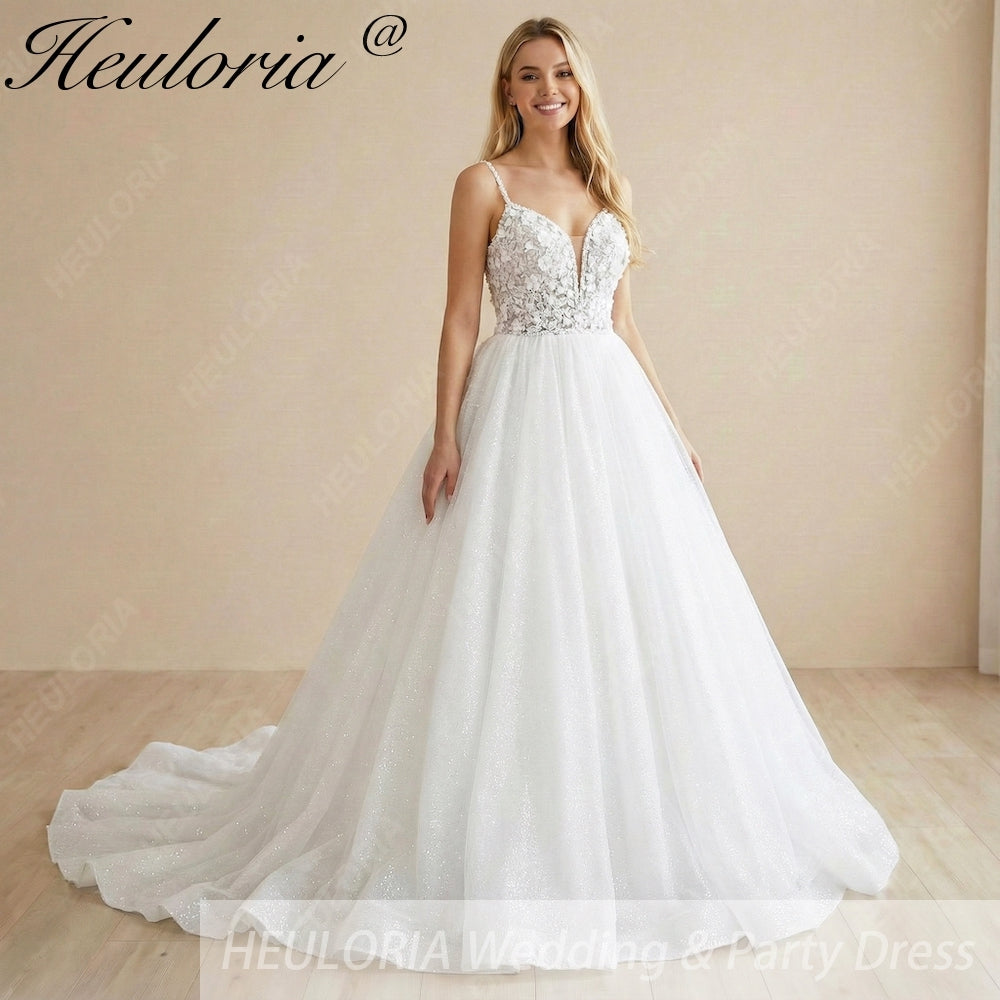 HEULORIA 3D Floral Appliqué Sparkly Ballgown Wedding Dress: Deep V-Neck & Shimmering Glitter Tulle BA-1244 Image principale du produit