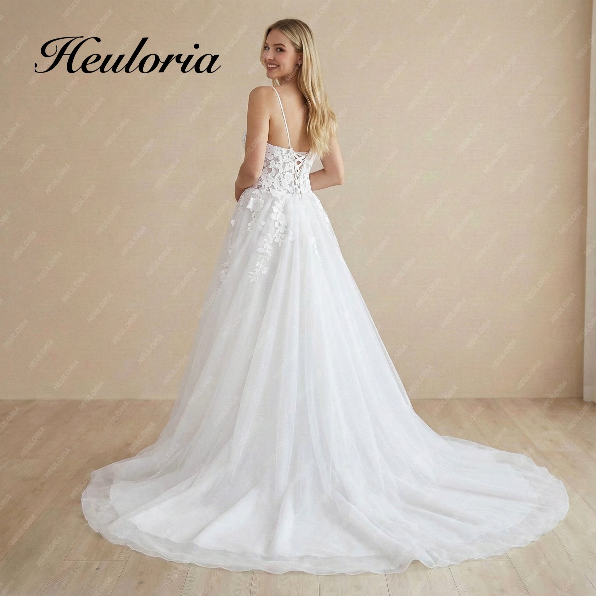 HEULORIA Ethereal A-Line Wedding Dress: Plunging Sweetheart Neckline with Spaghetti Straps and 3D Floral Lace AL-999 Image secondaire du produit