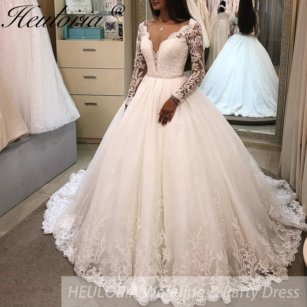 HEULORIA Ball-Gown/Princess V-Neck long sleeve Cathedral Train Tulle Lace Wedding Dress With Sequins BA-228 Main image