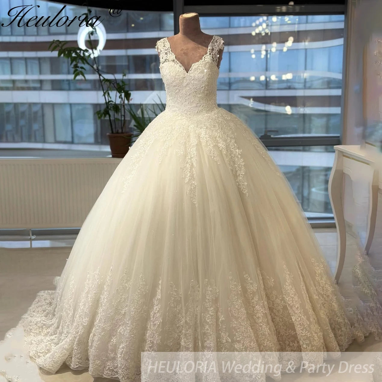 Ball Gown Princess Wedding Dress V neck lace up bride dress vestido De Noiva Sweep Train Bride Bridal gown BA-841 Main image