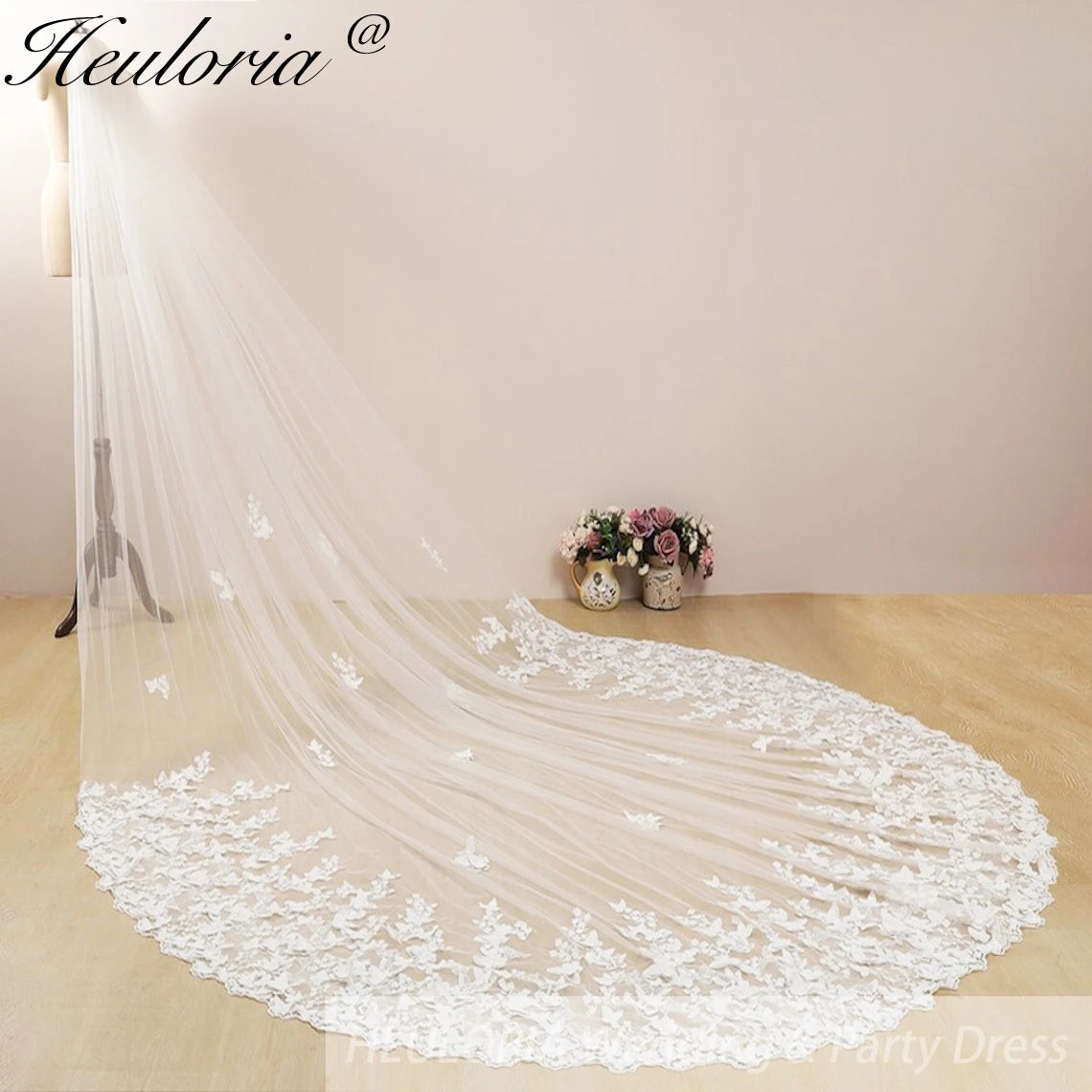 Cathedral Wedding Veil Lace bridal veil with Metal Comb Length 300cm width 300cm for Bride VL-132