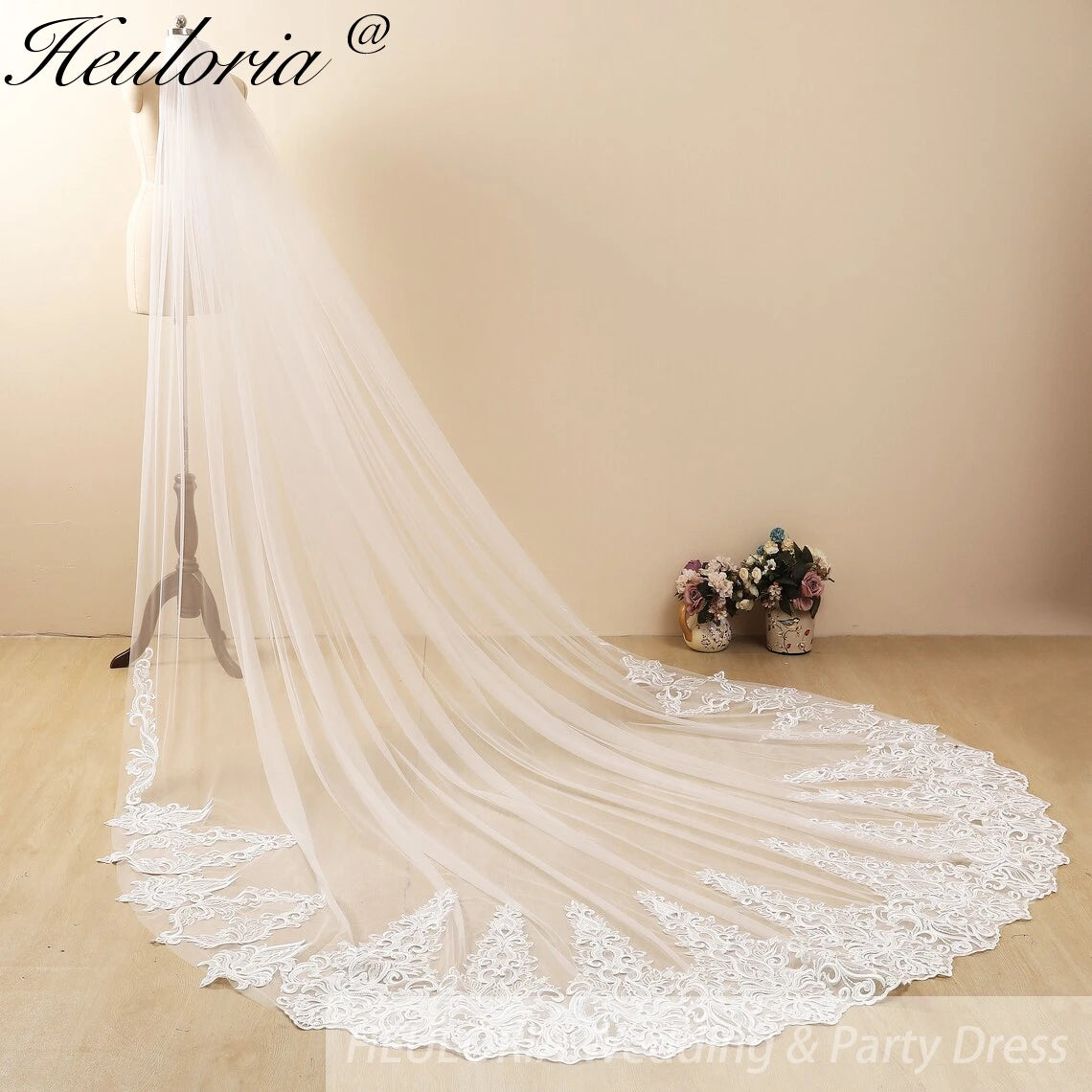 Cathedral Wedding Veil Lace bridal veil with Metal Comb Length 300cm width 300cm for Bride VL-119