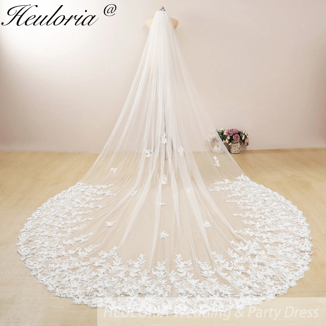 Cathedral Wedding Veil Lace bridal veil with Metal Comb Length 300cm width 300cm for Bride VL-132