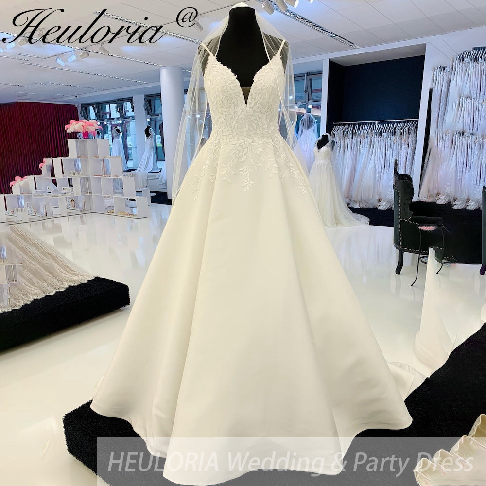 HEULORIA Spaghetti Straps A line wedding lace applique satin Bridal Gown V Neck Satin Floor Length Customized Vestido De Noche AL-919