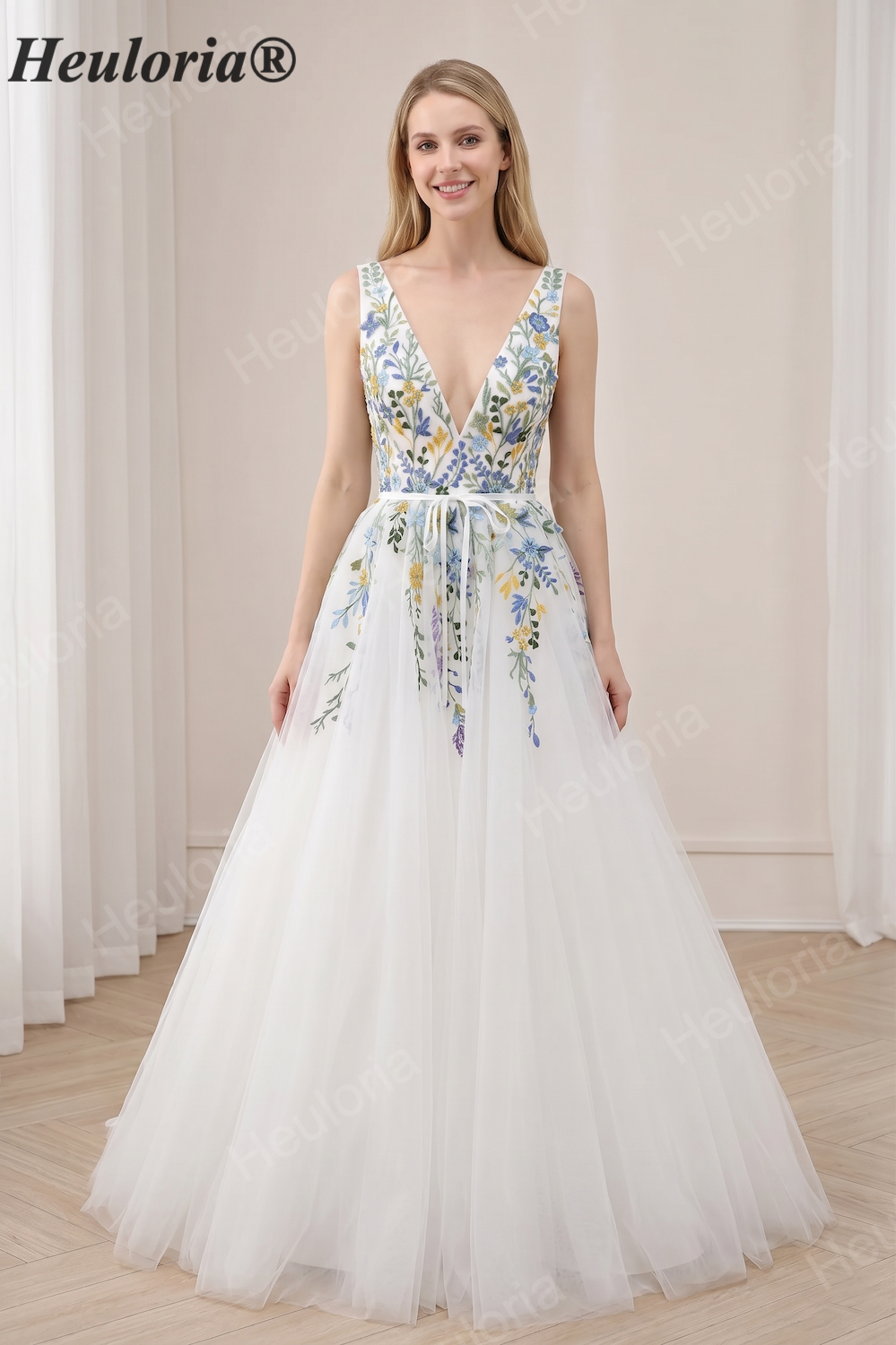 HEULORIA Whimsical Colorful Floral Embroidery Deep V-Neck Tulle A-Line Wedding & Prom Dress ED-668 Image principale du produit