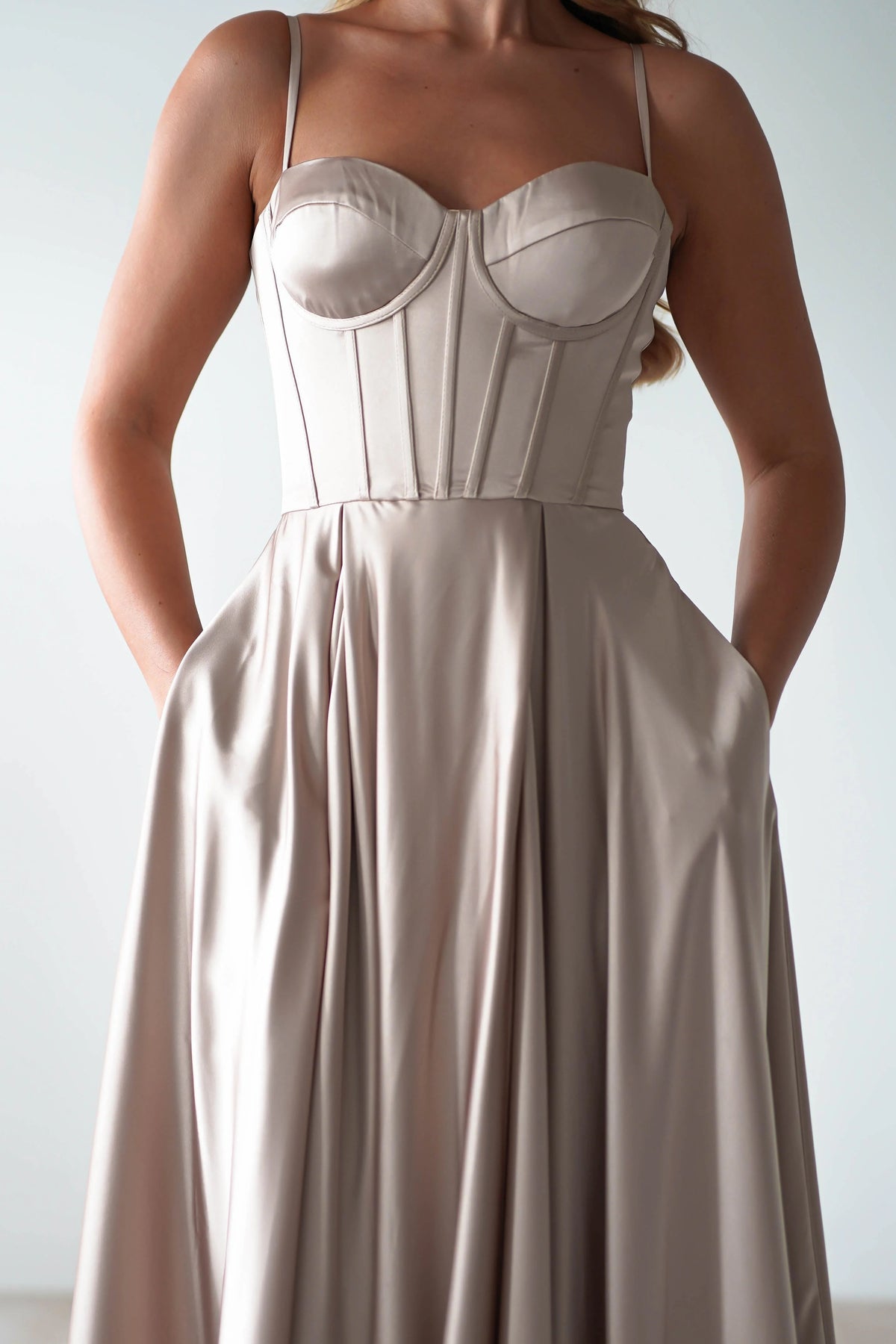 HEULORIA Sweetheart Satin Corset A-Line Prom Dress with Slit ED-32