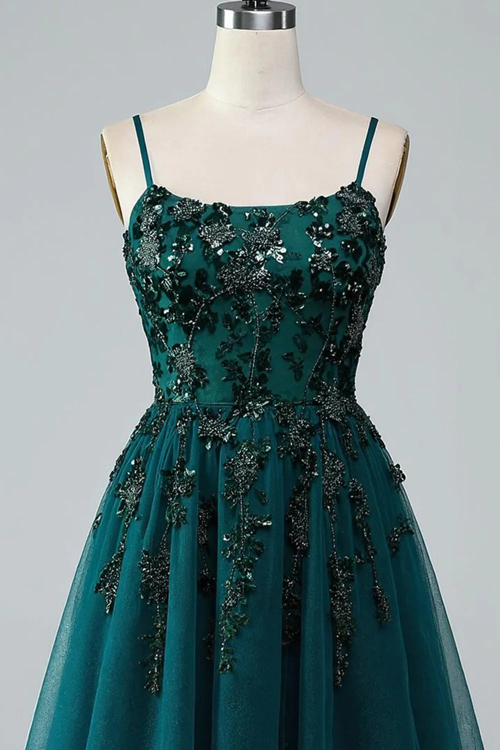 HEULORIA Sparkly Dark Green Short Prom Dress - Square Neck A-Line Tulle Homecoming Gown with Lace Appliqués ED-300