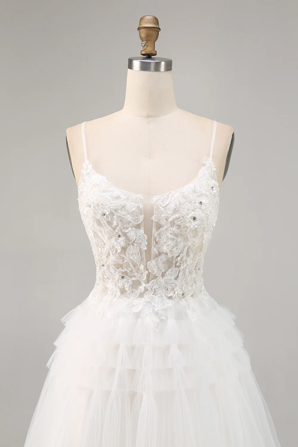 HEULORIA Enchanting Tiered Tulle Short evening Dress - Floral Lace Appliqué & Plunging V-Neck with Spaghetti Straps homecoming dress ED-290
