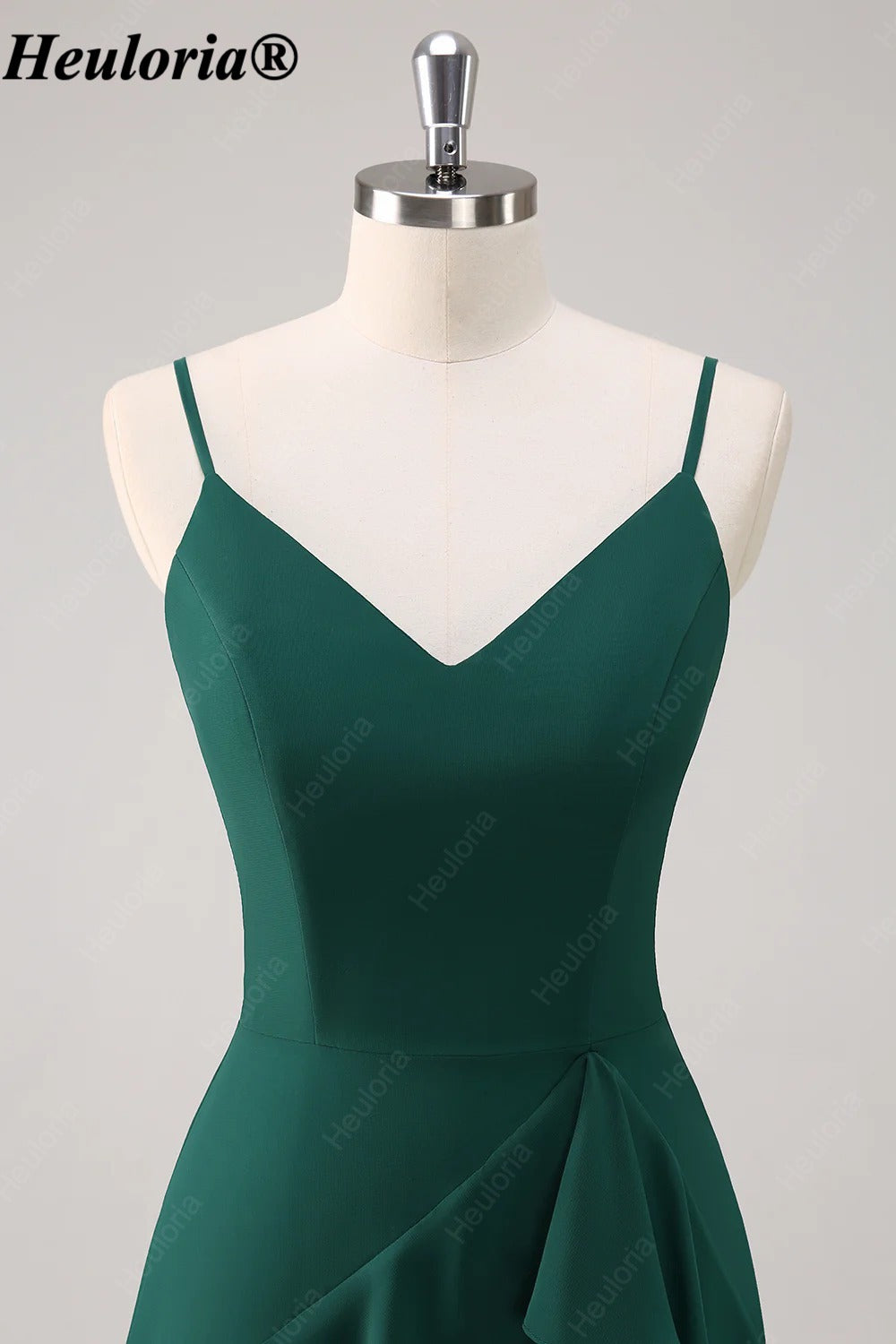 heuloria-dV-Neck Cascading Ruffle Bridesmaid Dress with Slit-ed-538