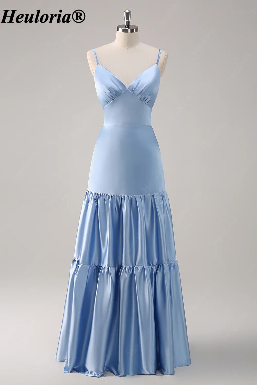 heuloria Sky Blue V-Neck Satin Bridesmaid Dress with Tiered Skirt ed-547