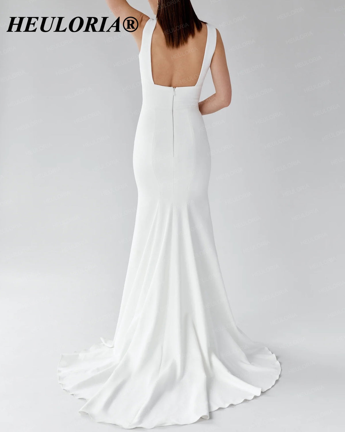 HEULORIA Minimalist Deep V-Neck Mermaid Wedding Dress with Detachable Pearl Sleeves ME-151
