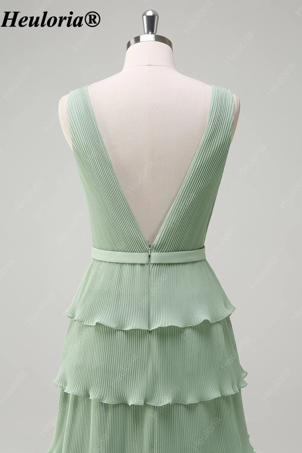 heuloria-Dusty Sage V-Neck Pleated Tiered Bridesmaid Dress with Slit-ed-559