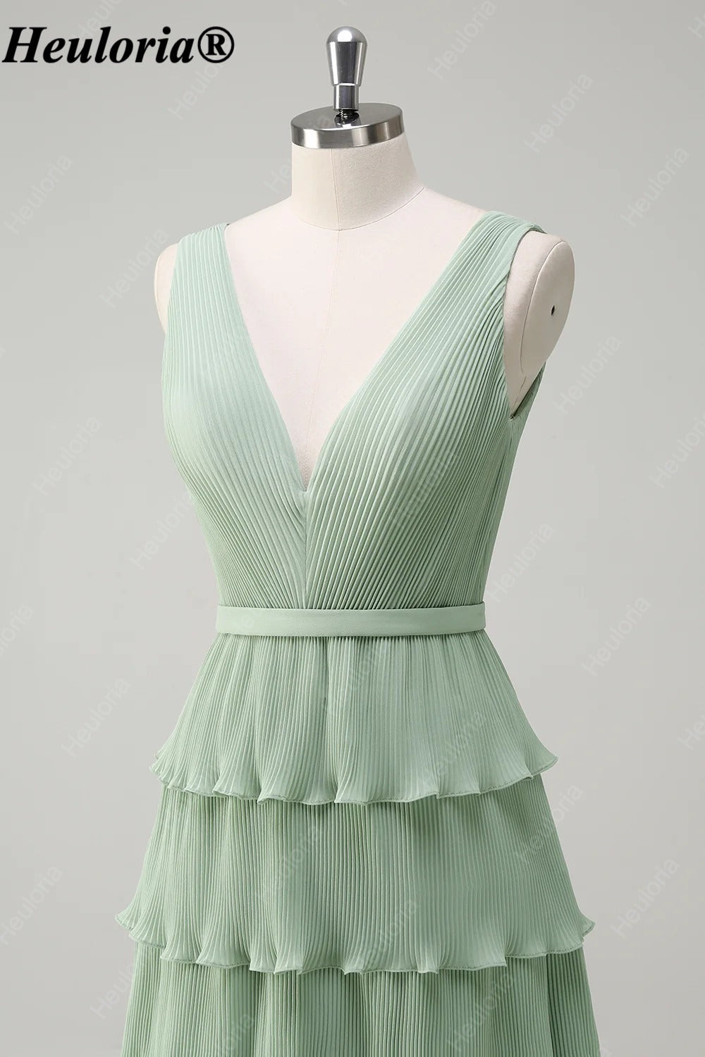 heuloria-Dusty Sage V-Neck Pleated Tiered Bridesmaid Dress with Slit-ed-559