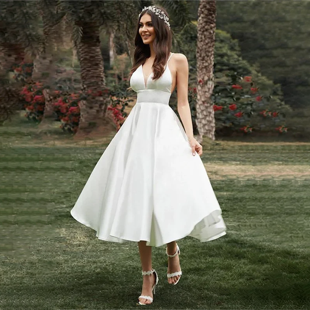 HEULORIA Inika Elegant Black Satin Midi Dress - Crossover Neckline Evening Gown ED-428 Image secondaire du produit