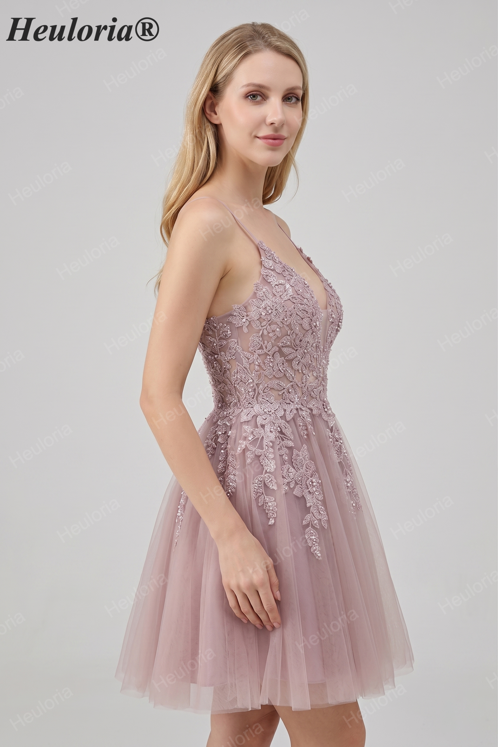 HEULORIA Heuloria Short A-Line Tulle Homecoming Dress with Beaded Lace and Illusion V-Neck ED-343