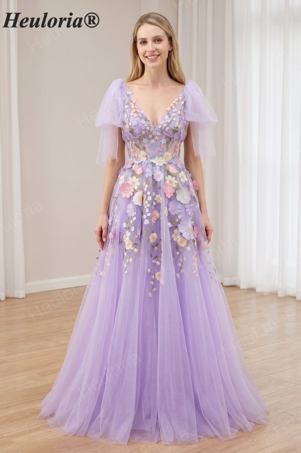 HEULORIA Whimsical Lavender 3D Floral Applique Prom Dress - V-Neck A-Line Tulle Evening Gown with Ruffle Sleeves and Corset Back ED-446 Imagen principal del producto