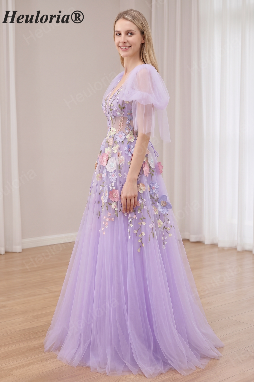 HEULORIA Whimsical Lavender 3D Floral Applique Prom Dress - V-Neck A-Line Tulle Evening Gown with Ruffle Sleeves and Corset Back ED-446 Imagen secundaria del producto
